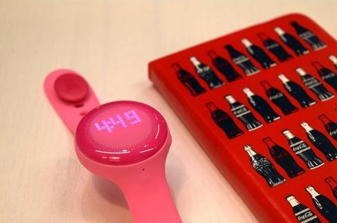 【小米米兔儿童电话手表采用什么样的显示方式