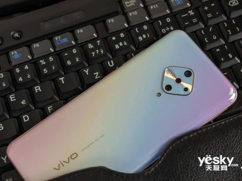 vivoy9s8gb128gb全网通