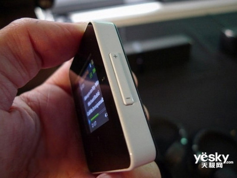 ����ZEN Style M100(8GB)