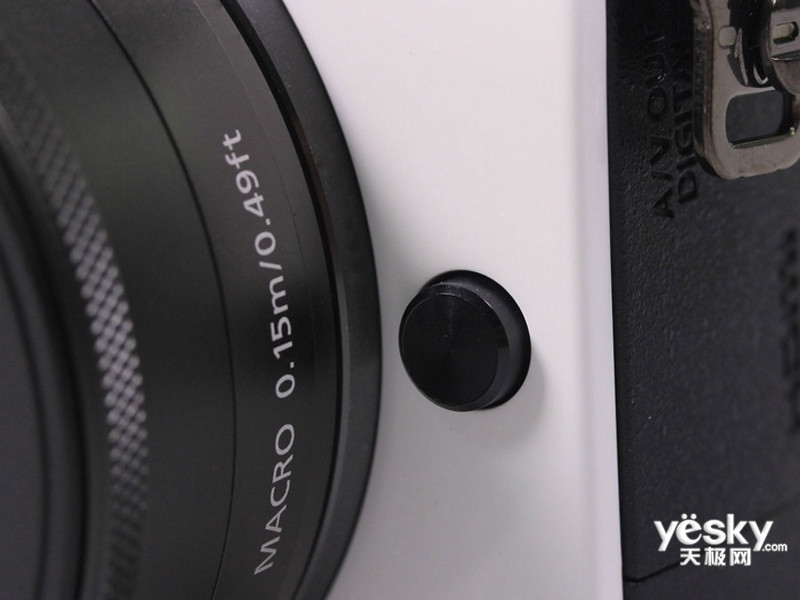 ����EOS M2�׻�(EF-M 18-55mm��EF-M 22mm��90EX�����)