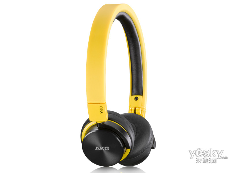 AKG Y40