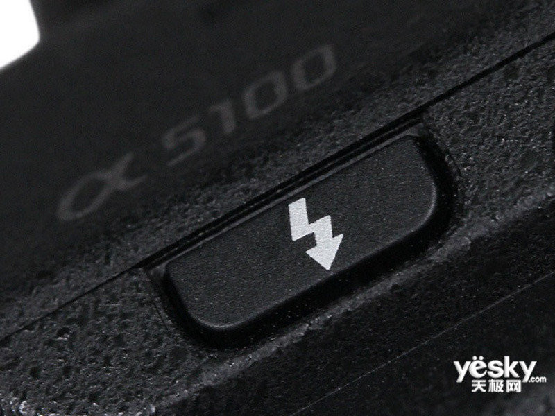 ����ILCE-5100L