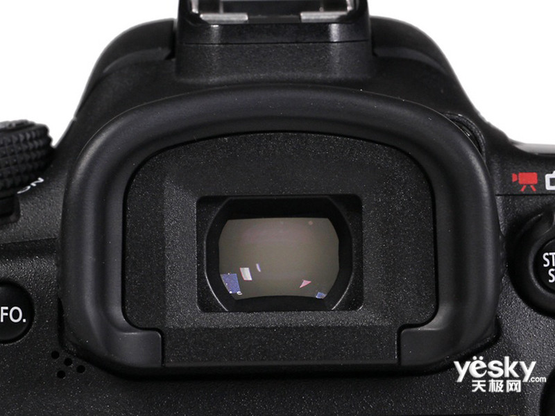 ����7D Mark II�׻�(18-135mm STM)