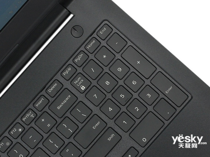 ����Inspiron ��Խ 15 5000ϵ�г��ʰ� �ǹ���(INS15UD-2528S)