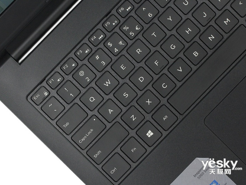 ����Inspiron ��Խ 15 5000ϵ�г��ʰ� �ǹ���(INS15UD-2528S)