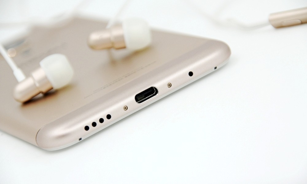 ����Pro 5��׼��(32GB/��ͨ4G)