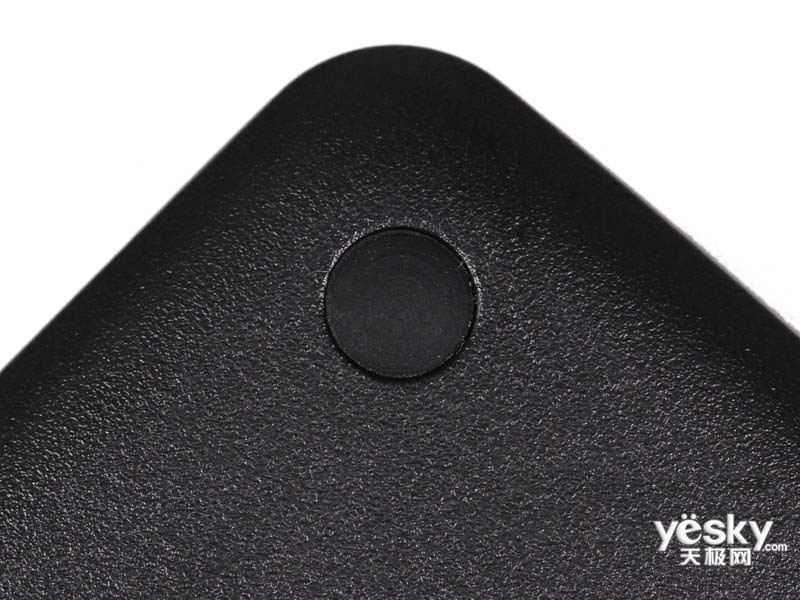 ��֥�ºڼ׳� 2.5Ӣ�� 2TB(HDTB320AK3CA)