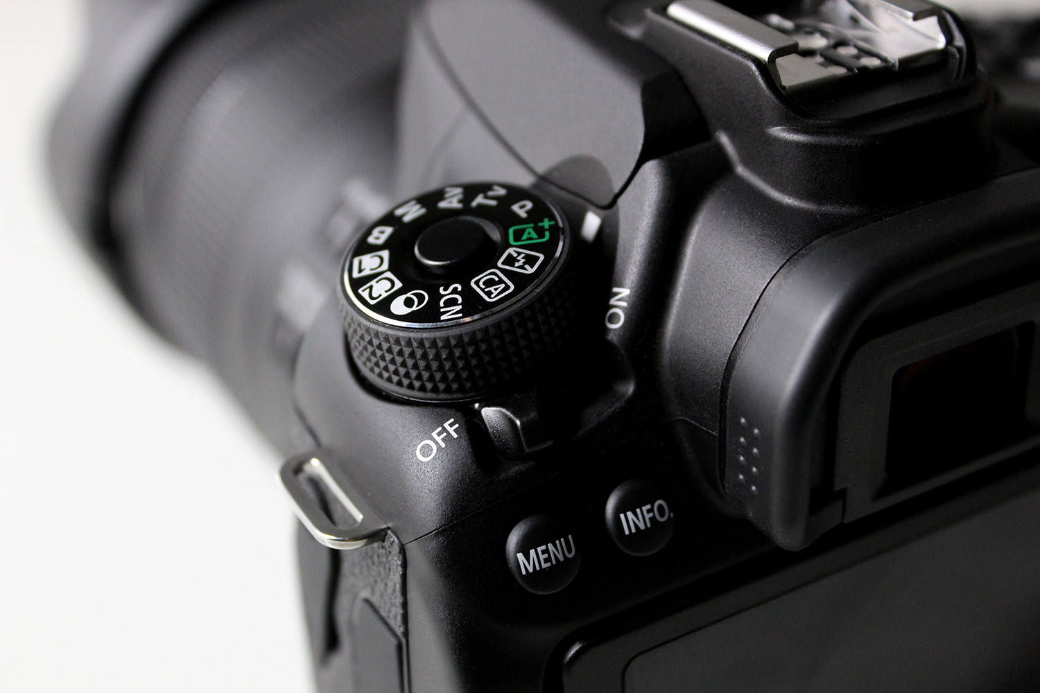 ����80D�׻�(EF-S 18-200mm IS )