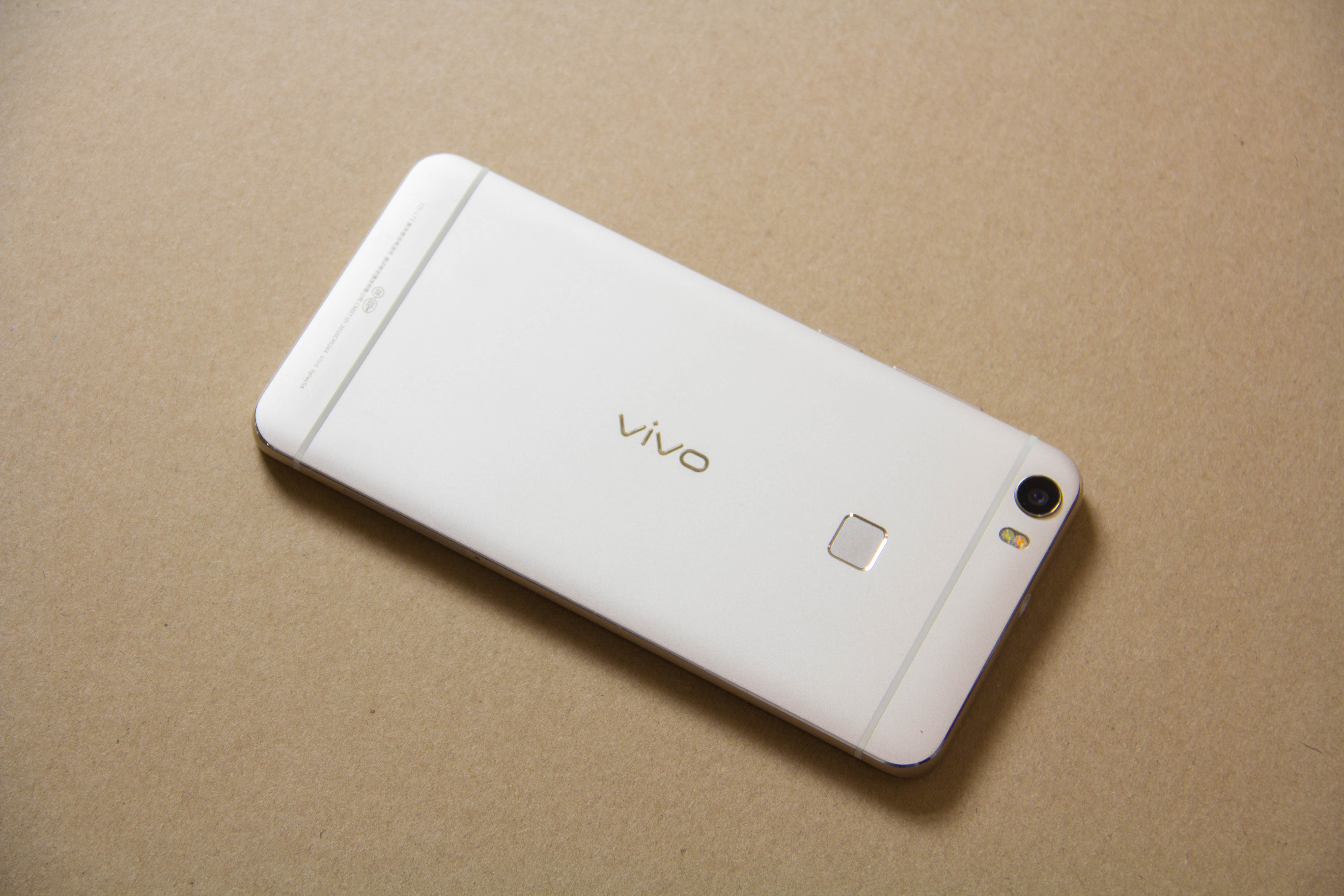 vivo xplay 5旗舰版(128gb/全网通)(12 / 37)