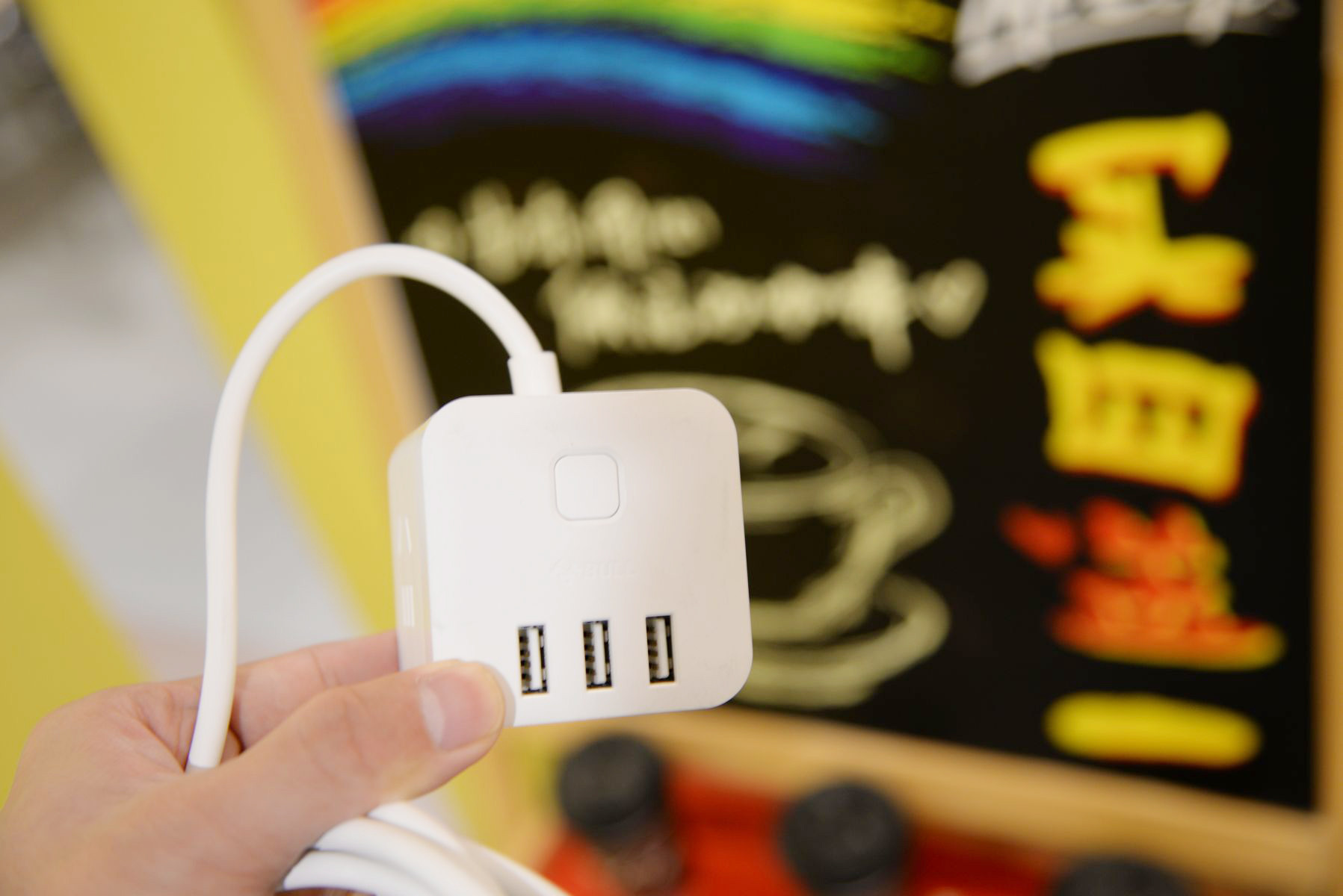 公牛迷你usb插座(gn-u303u)