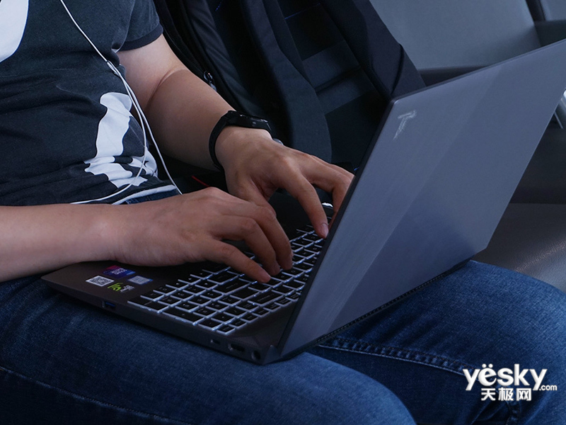 ����911 Air�ǿհ�