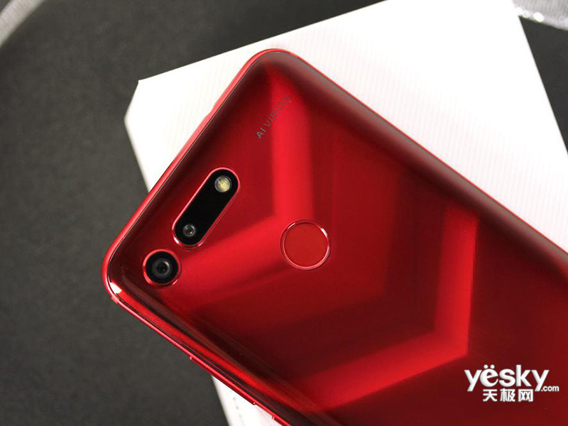 ��ҫV20(8GB/256GB/ȫ��ͨ)
