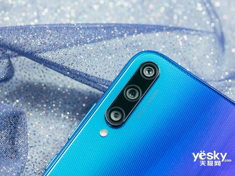 ��ҫPlay3(4GB/64GB/ȫ��ͨ)