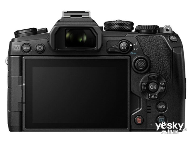 ���ְ�˹E-M1 Mark III�׻�(12-100mm PRO)
