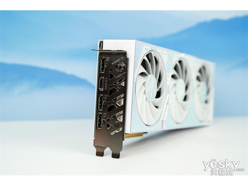 ߲ʺiGame GeForce RTX 4060 Ultra W OC 8GB